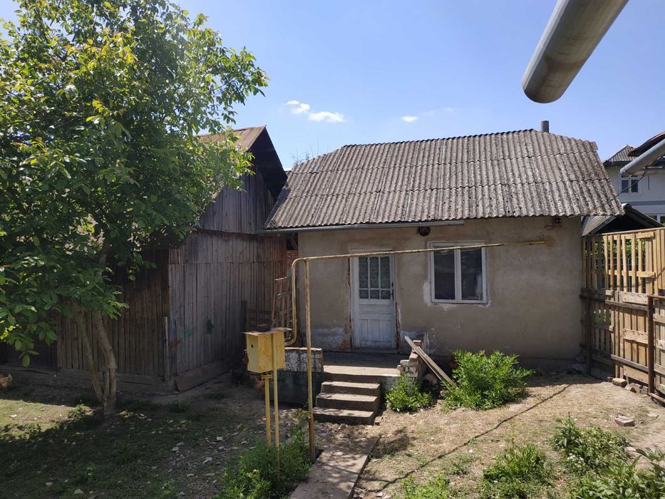 Ділянка з будинком