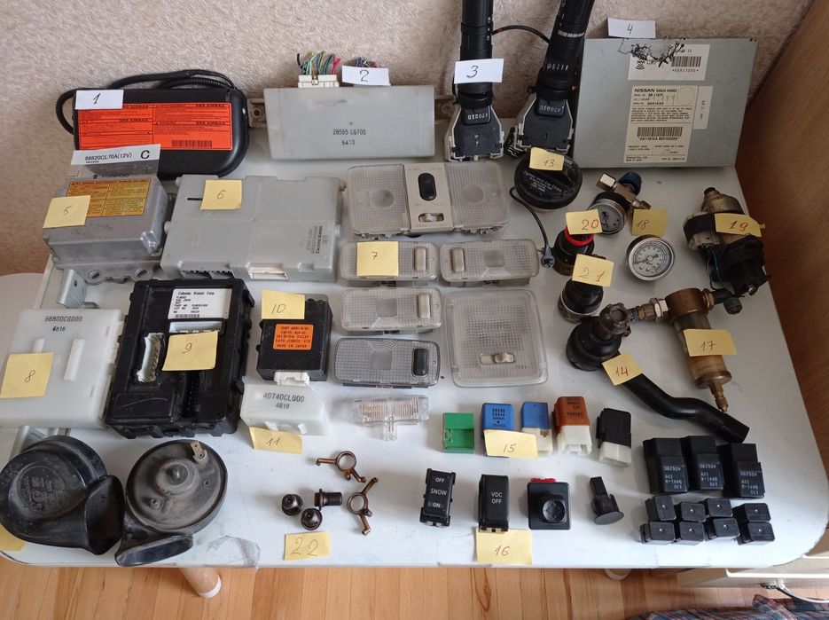 Кришка топливного бака.Запчастини.Інфініті F35.