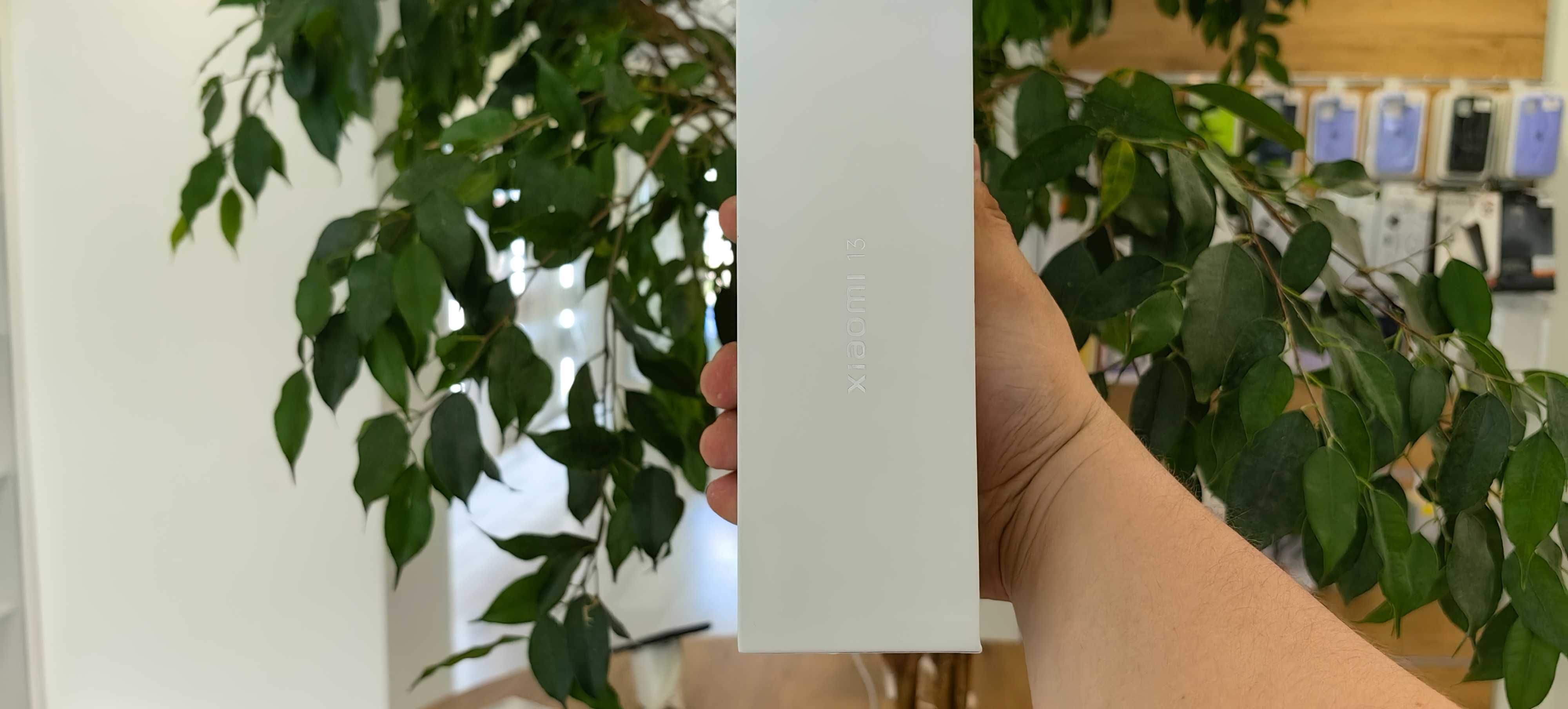 Магазин NEW Xiaomi 13 8/256GB White/Green Гарантія Trade In