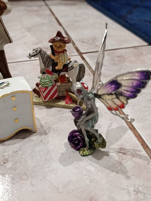 Одним лотом вінтажні статуєтки Leonardo, AYNSLEY MINIATURE