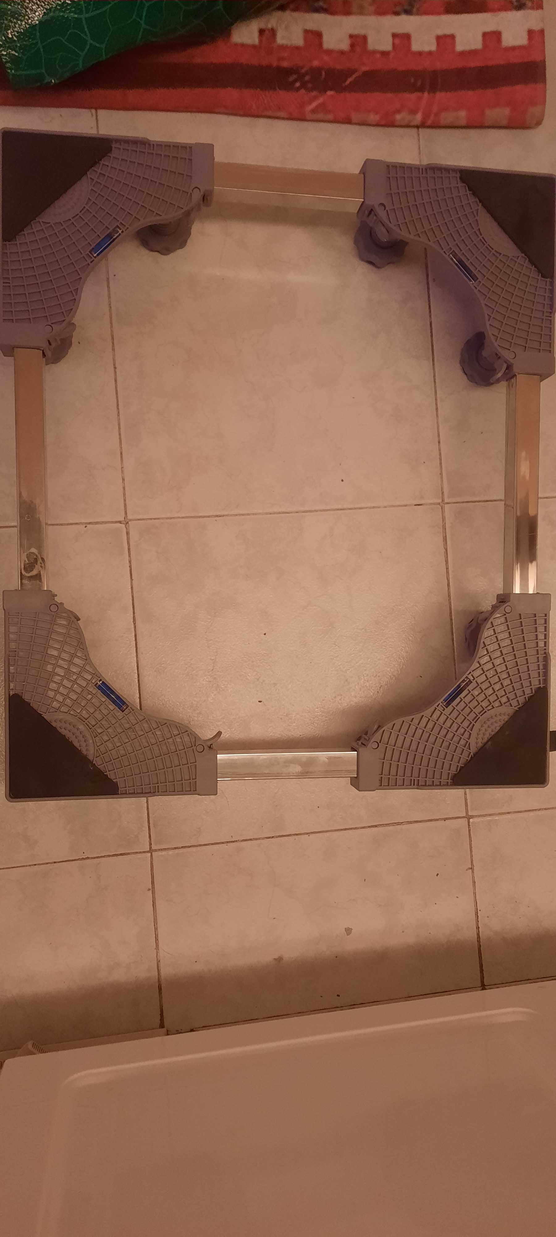 Vendo suporte para máquina de lavar com rodas e ajustavel - NOVO