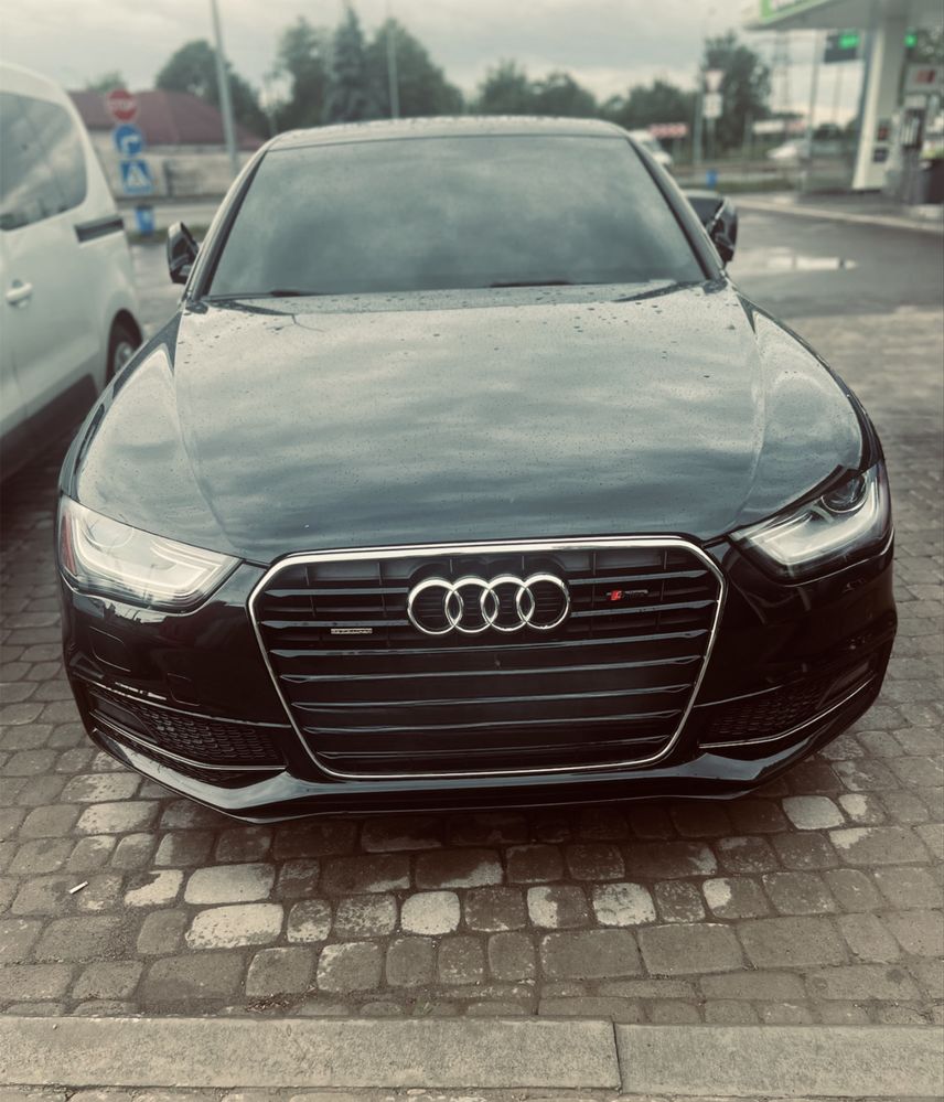 Продається Ауді А4B8 S-Line 2014 року