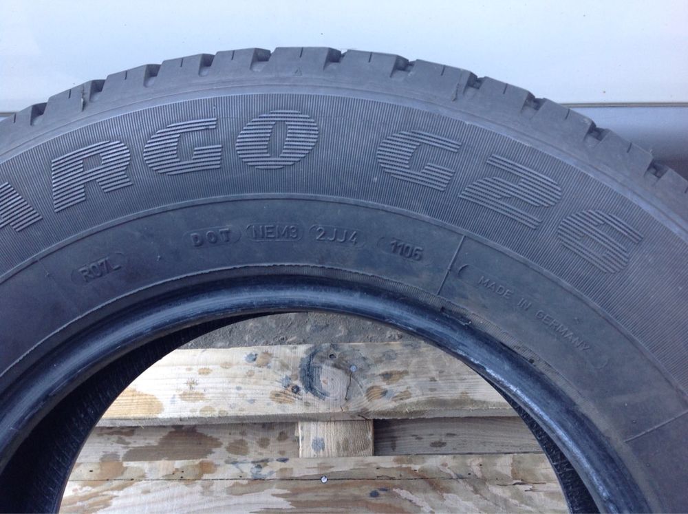 215 / 70 /R 15 C Goodyear Cargo G26