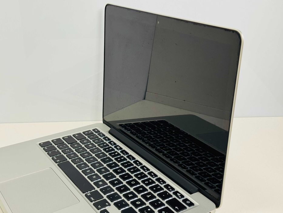 MacBook Pro 13 2015 i5 8GB RAM 256GB SSD Silver Super Stan
