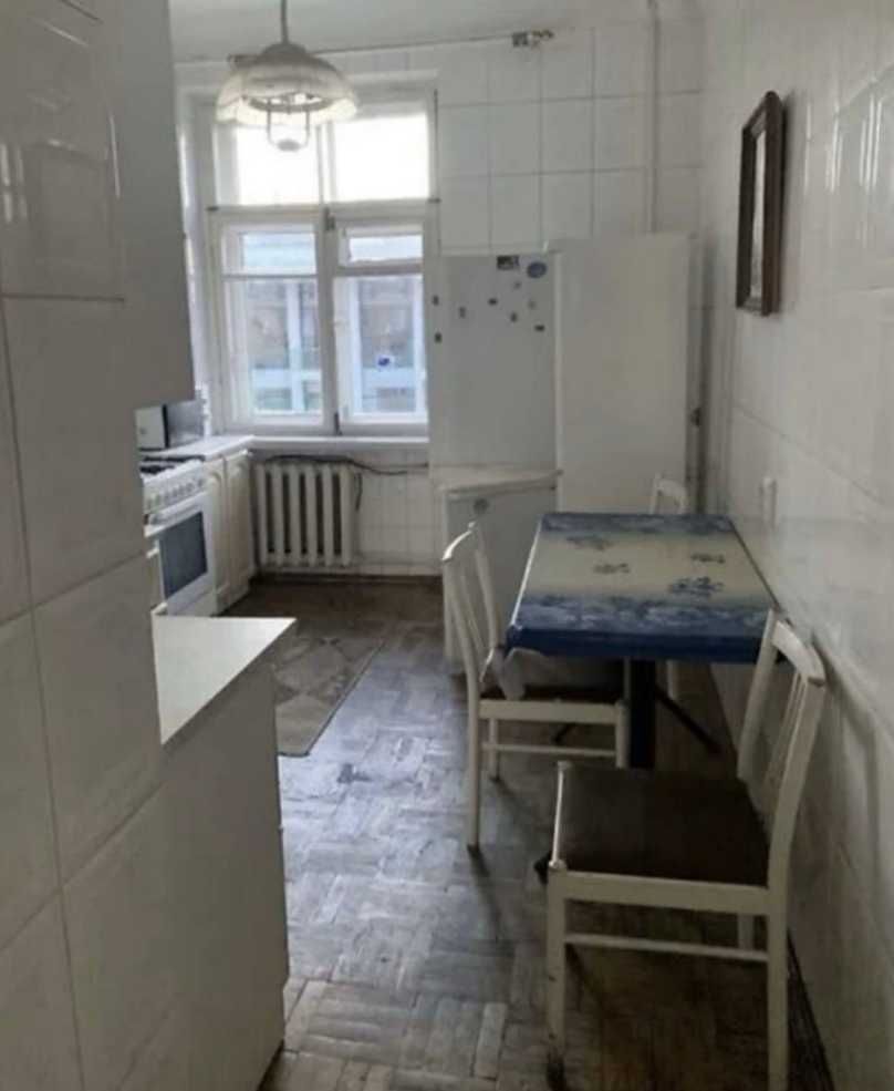 Продам 3-комн. сталинку Европейский бульвар