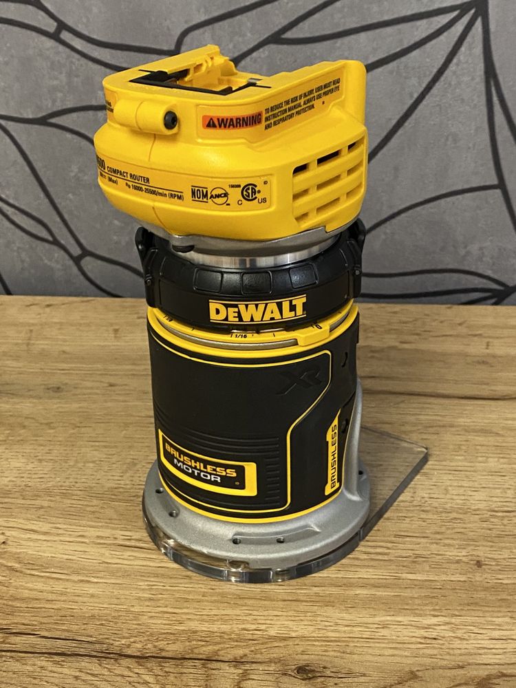 Аккумуляторный фрезер DeWalt DCW600 20В