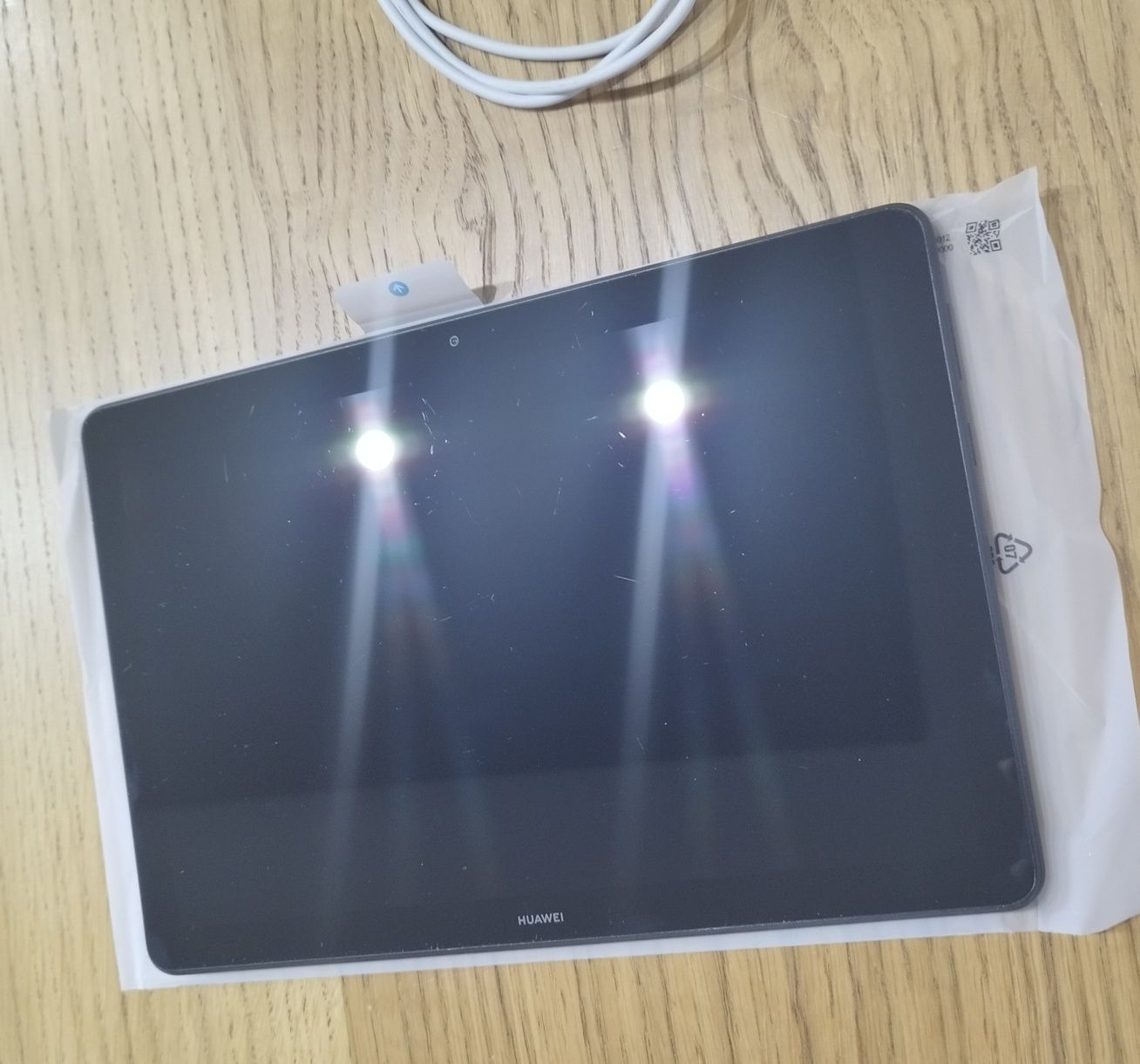 Tablet Huawei MediaPad T5 super stan pudełko