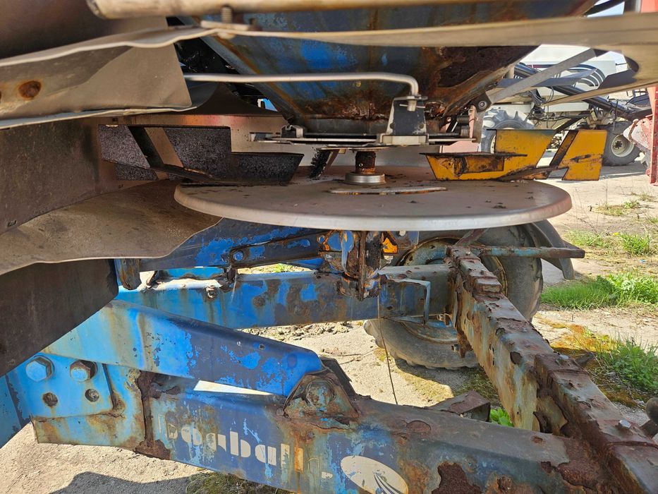 Розкидач міндобрив причіпний Bogballe M3 D