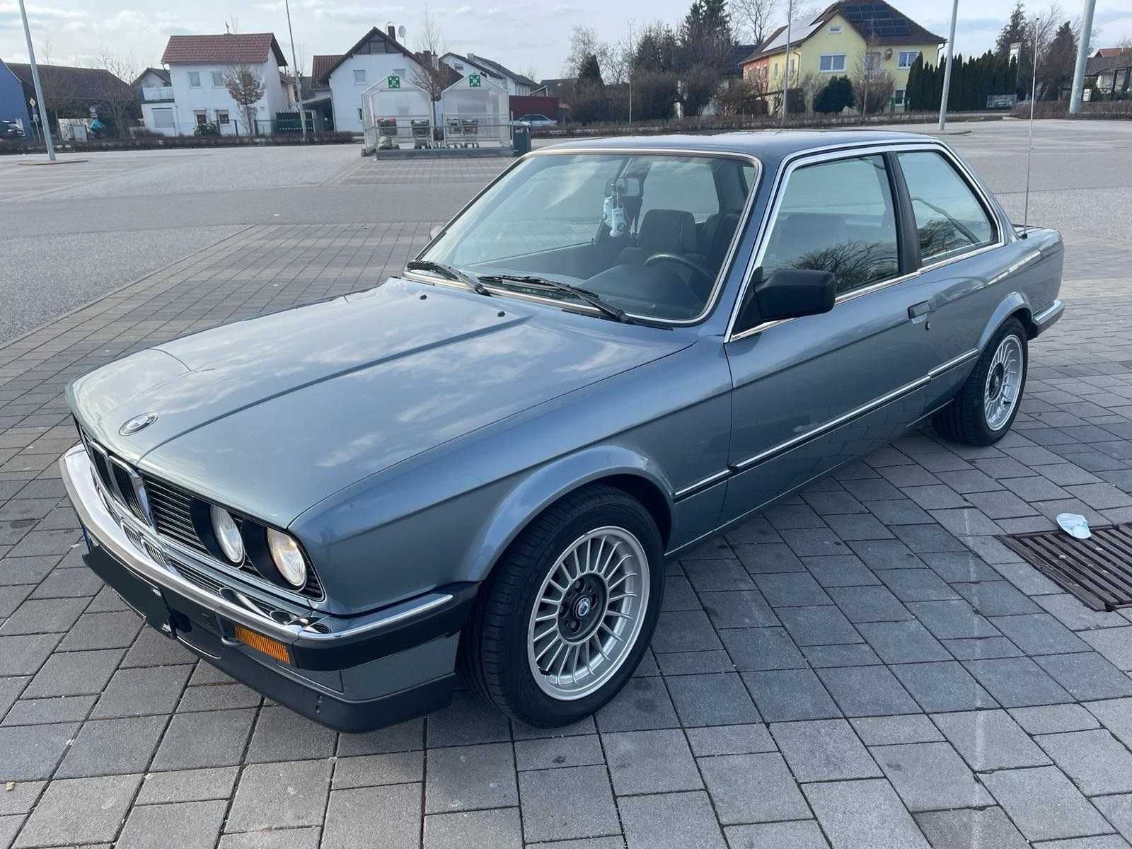 BMW E30 Coupe 318