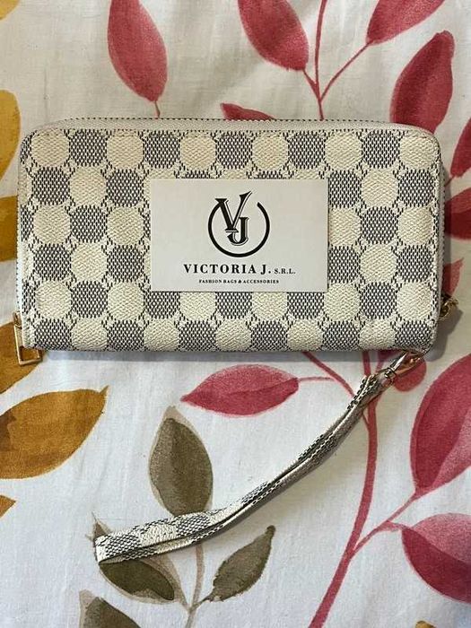 Porta moedas Victoria J