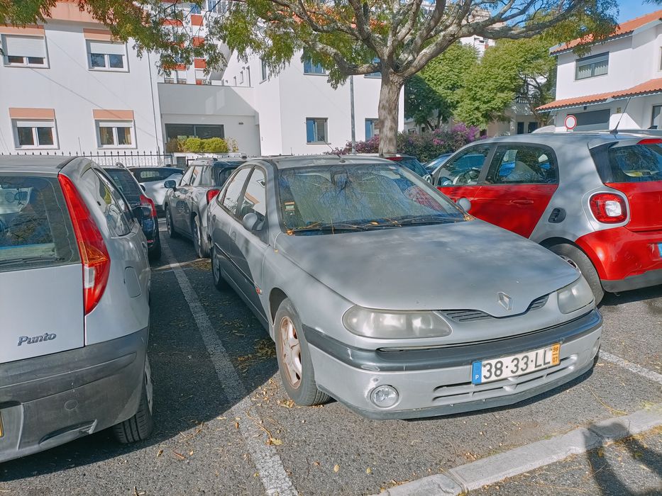 Renault laguna 1.6 RXE 110cv 5P