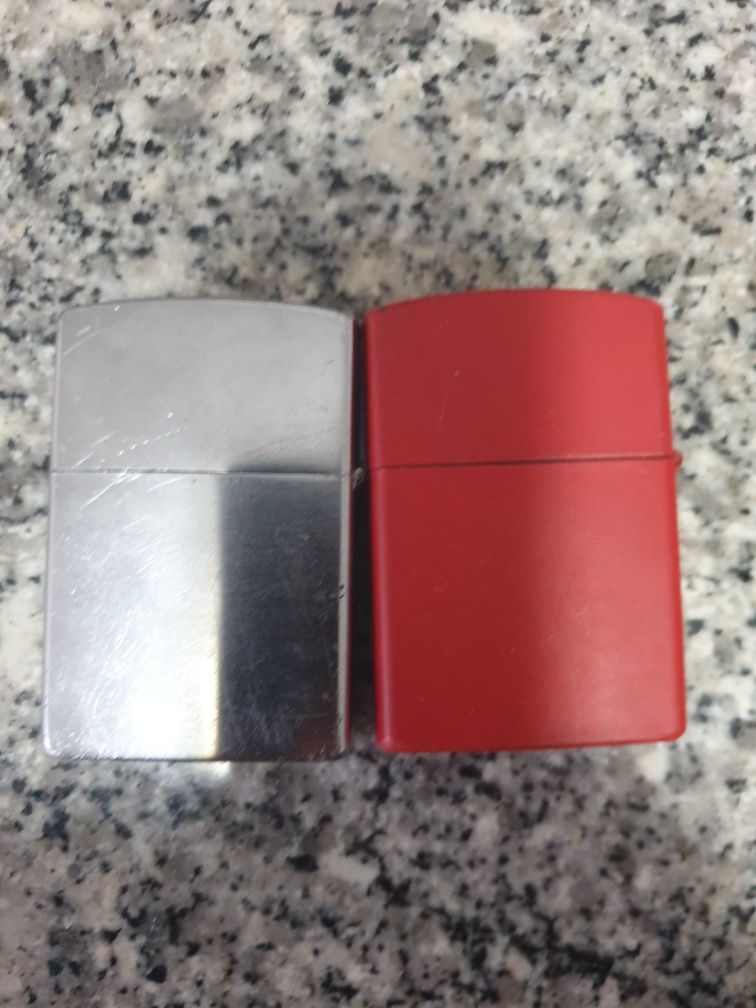 Isqueiro tipo zippo