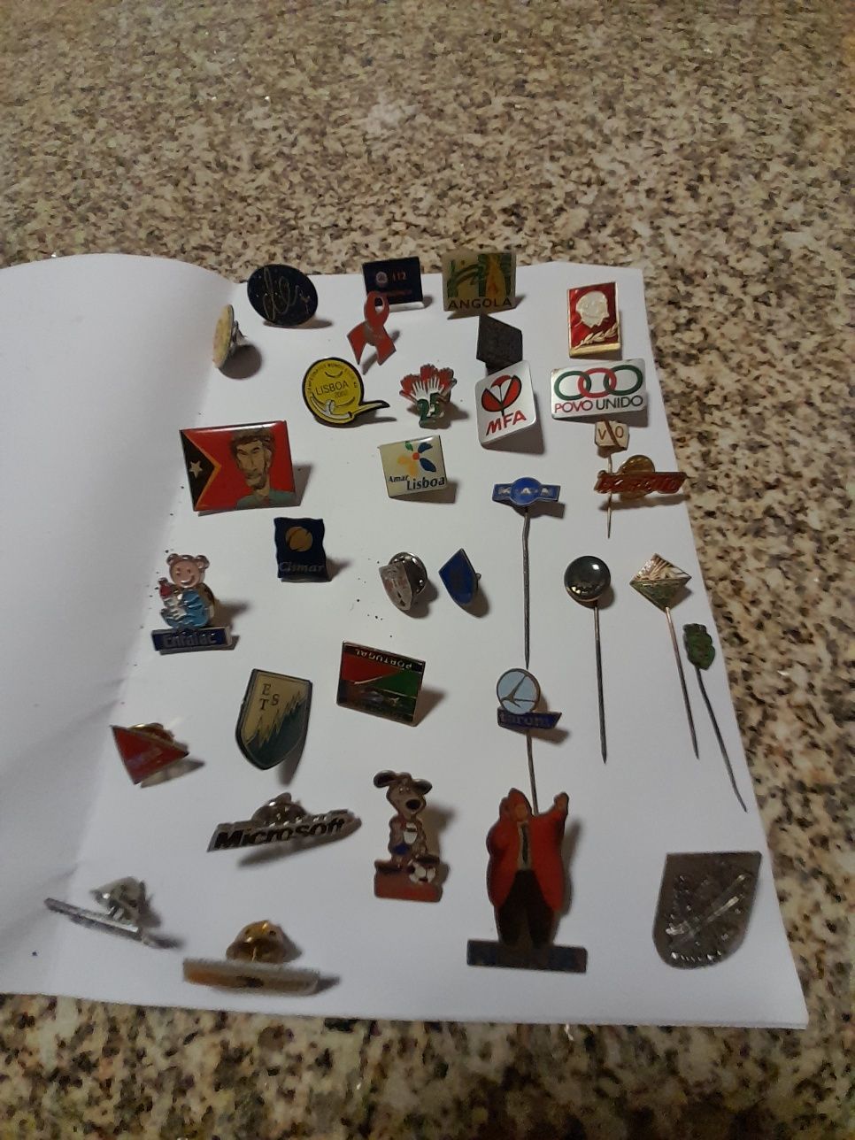 Pinos são 33 pinos de vários contextos, também posso vender individual