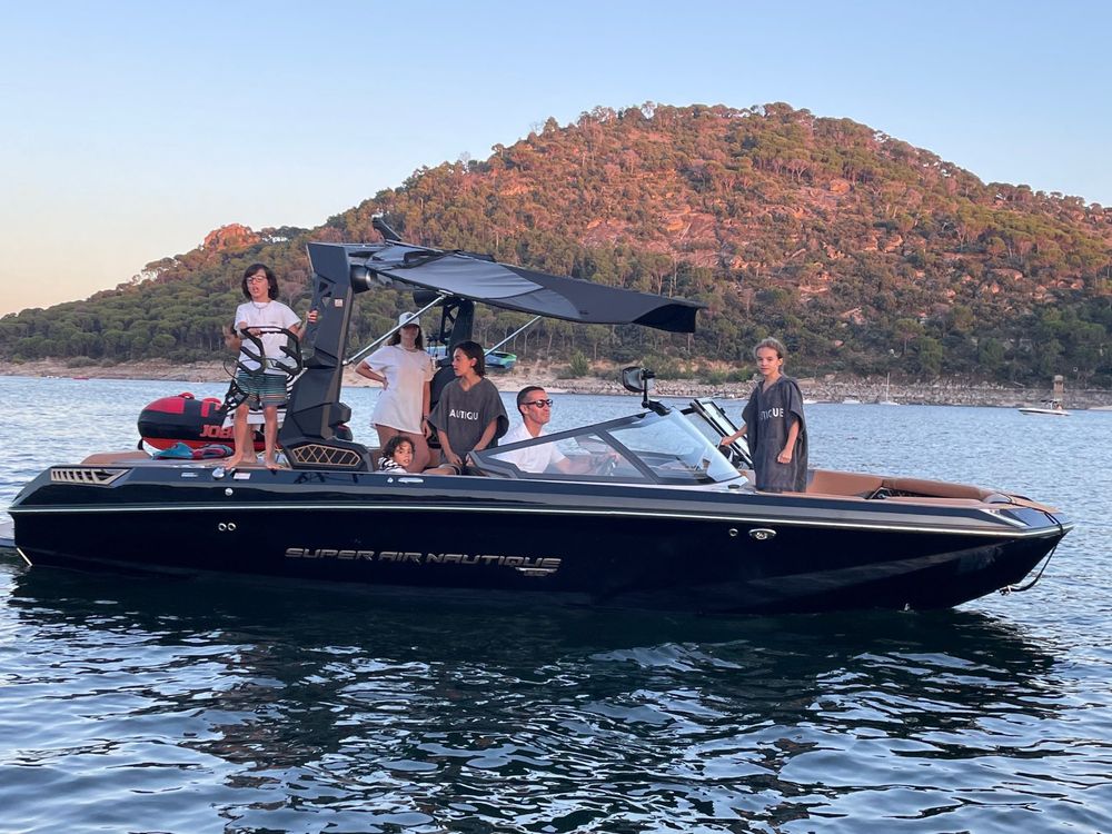 Motorowka wakesurf wakeboard mastercraft malibu axis centurion nautiqe