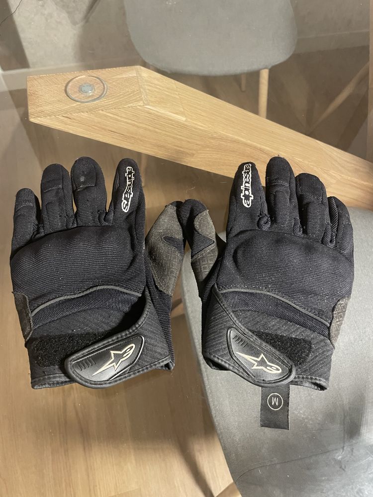 Capacete MTHelmets + Luvas Alpinestars
