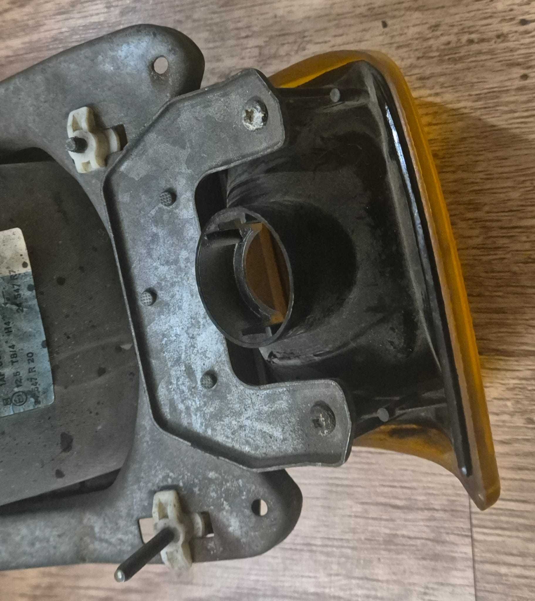 Lampa Przednia Prawa+ Kierunek VW JETTA MK1 (79-84r.) Oryginalna HELLA