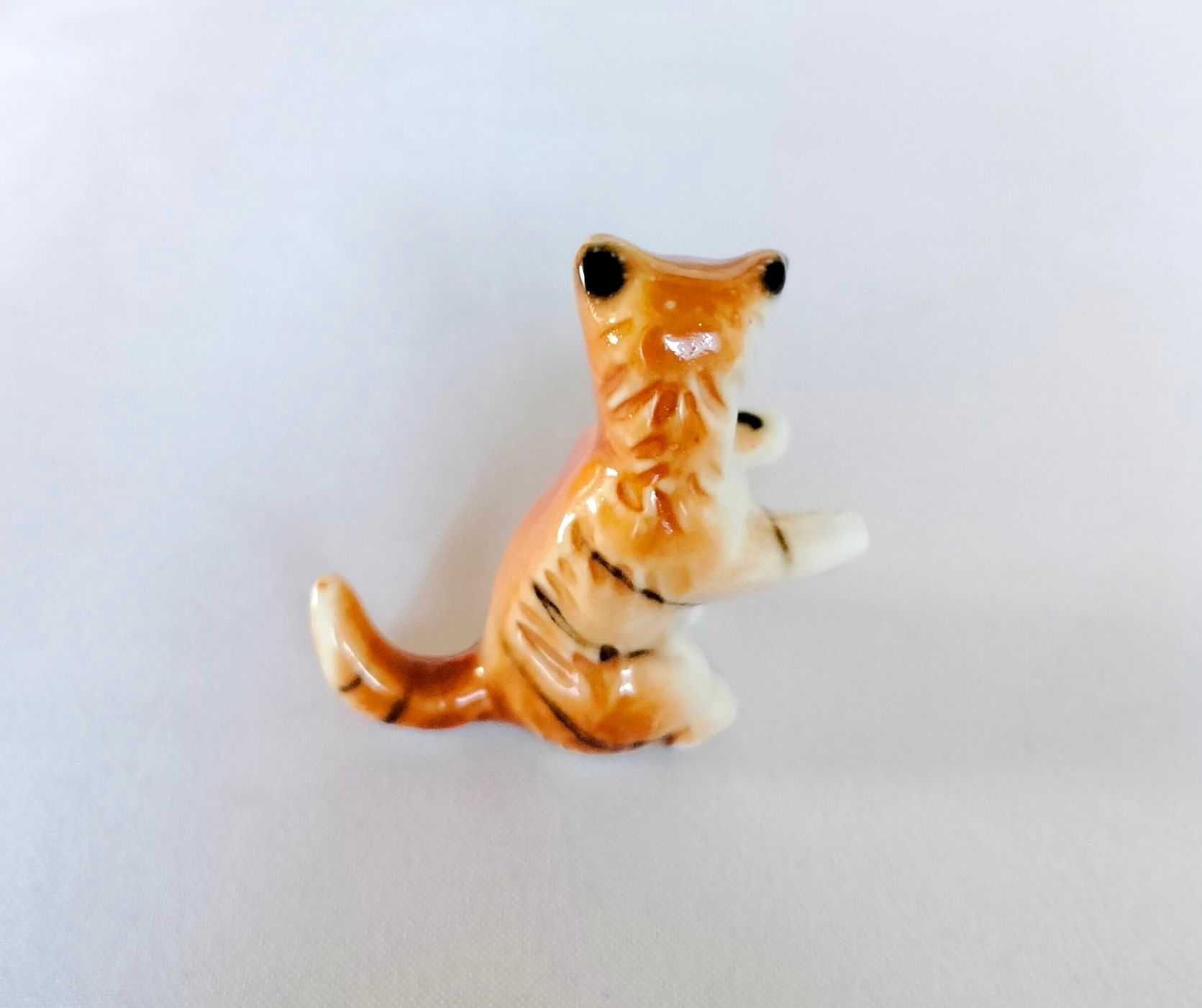 Kotek figurka ceramiczna kotka