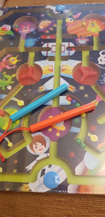 Дерев'яний магнітний лабіринт Космос прибульці іншопланетяни