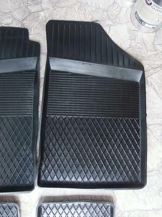 Dywaniki Gumowe Korytka OPEL ASTRA F 1 Rok 91-02