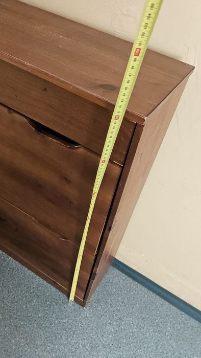 Szafka na buty z dwiema półkami i szufladą