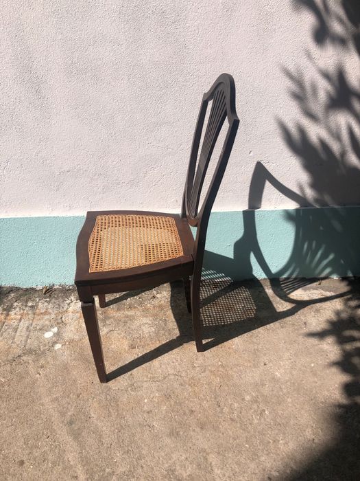 Cadeiras de  cerejeira e palhinha