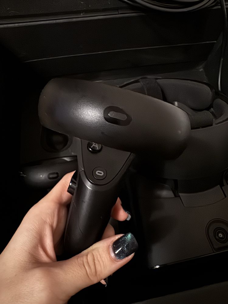 Продаю по хорошей цене Oculus rift s