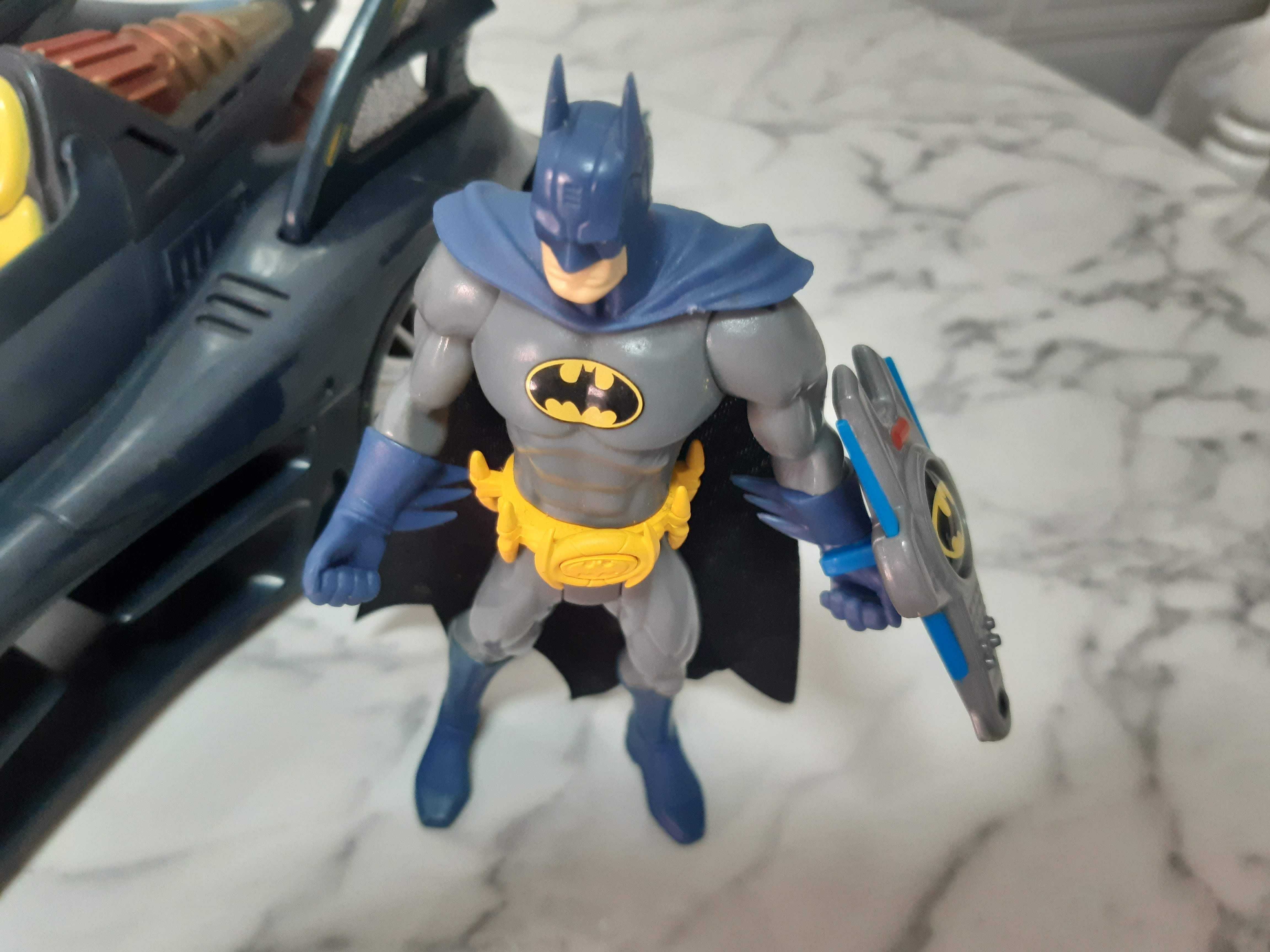 Carro Batman com moto e Batman incluídos, 51cm, 2003, como NOVO