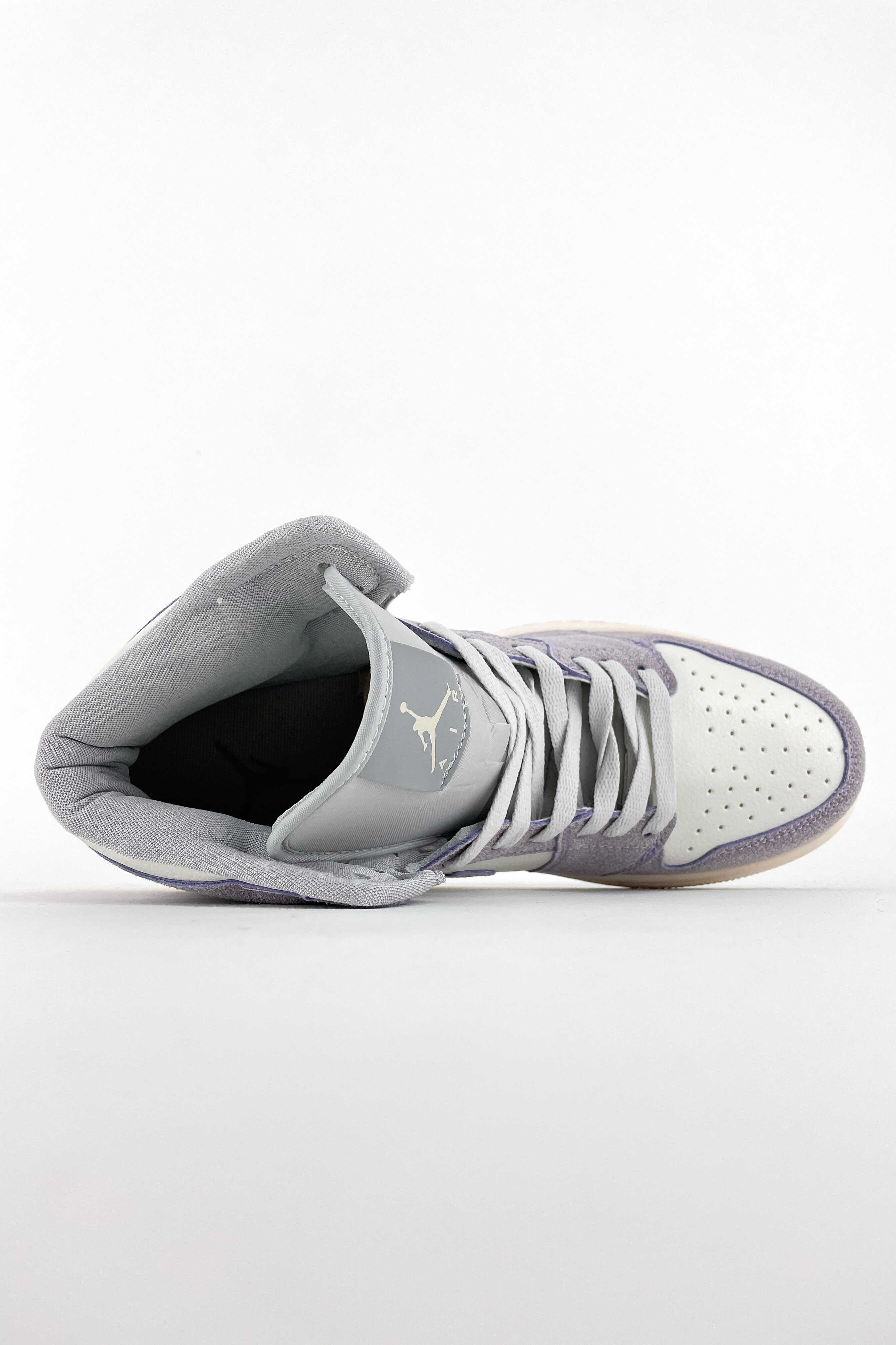 Nike Air Jordan 1 Retro High Light Purple
