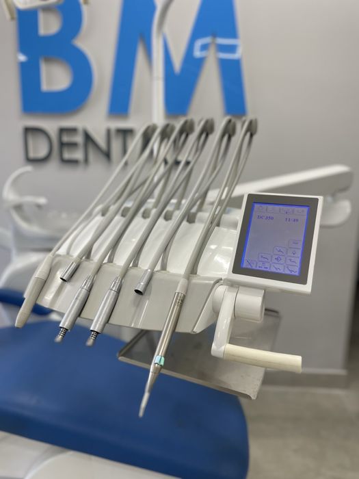 Стоматологічна установка Diplomat Consul DC310