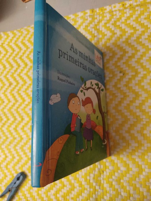 As minhas primeiras orações – 
Thereza Ameal