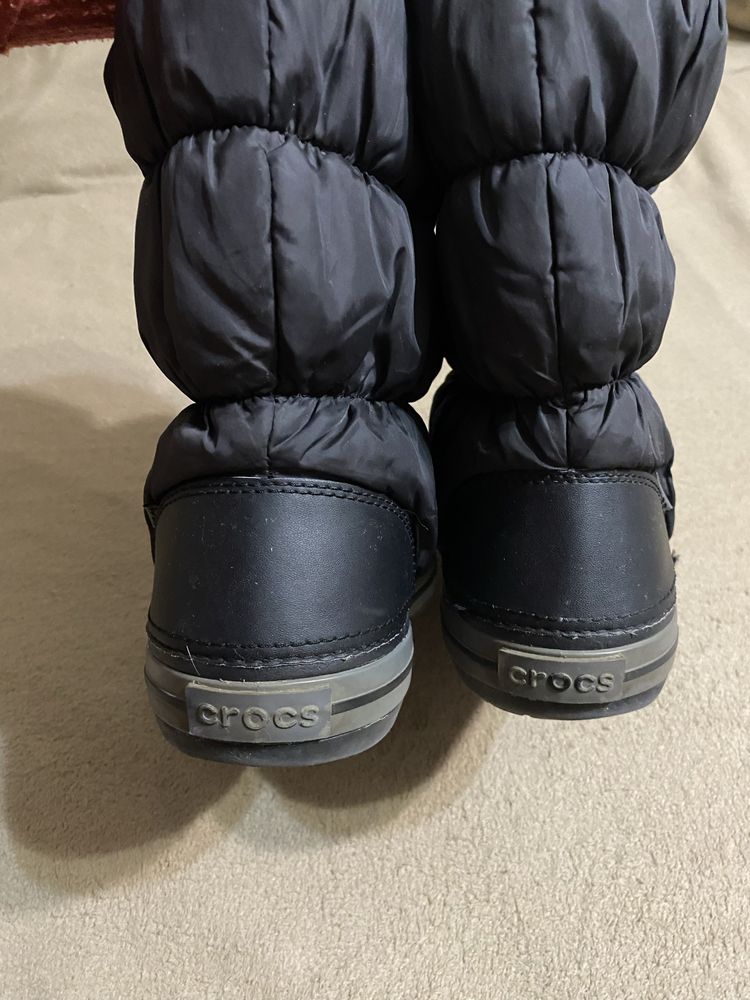 БУ  женские зимние  сапоги  Crocs winter puff boot