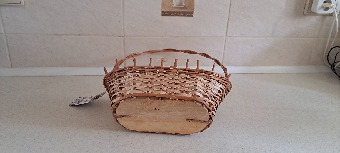 Nowy koszyk wiklinowy Wicker na kompozycje kwiatowe lub prezenty