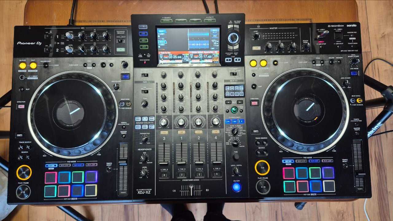 DJ-контролер Pioneer XDJ-XZ