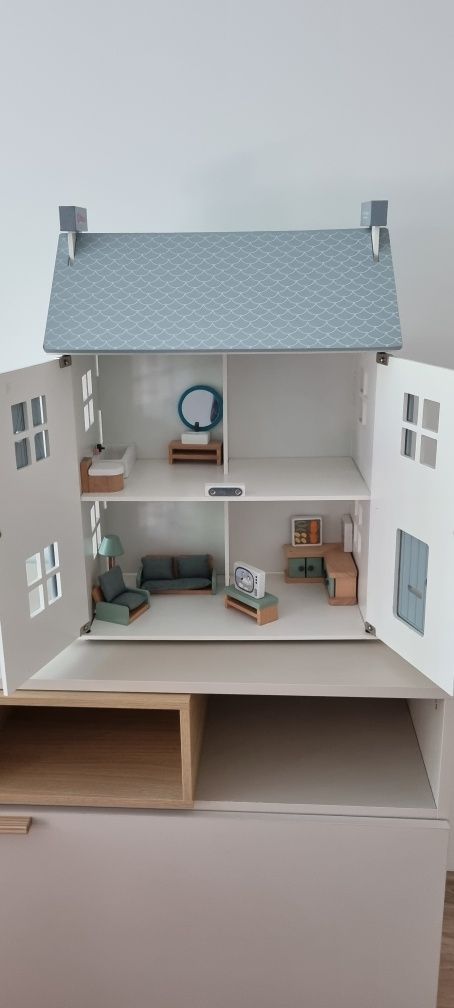 Little Dutch – drewniany domek dla lalek z wyposażeniem