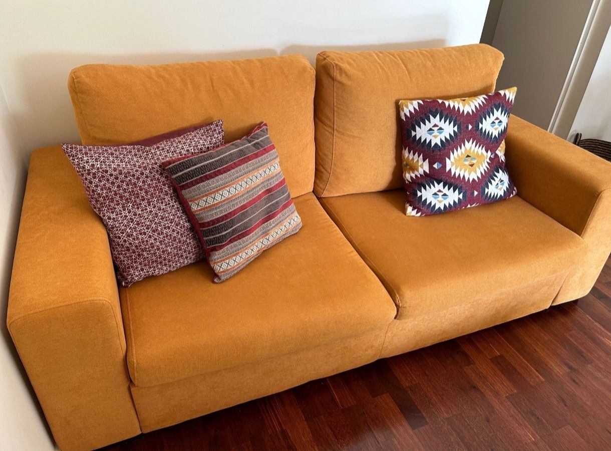 Sofá/Cama em Bom Estado