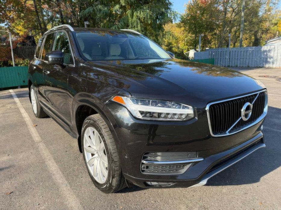 Volvo XC90 T6 Momentum      2017