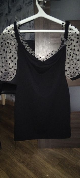 плаття чорне з відкритими плечима
