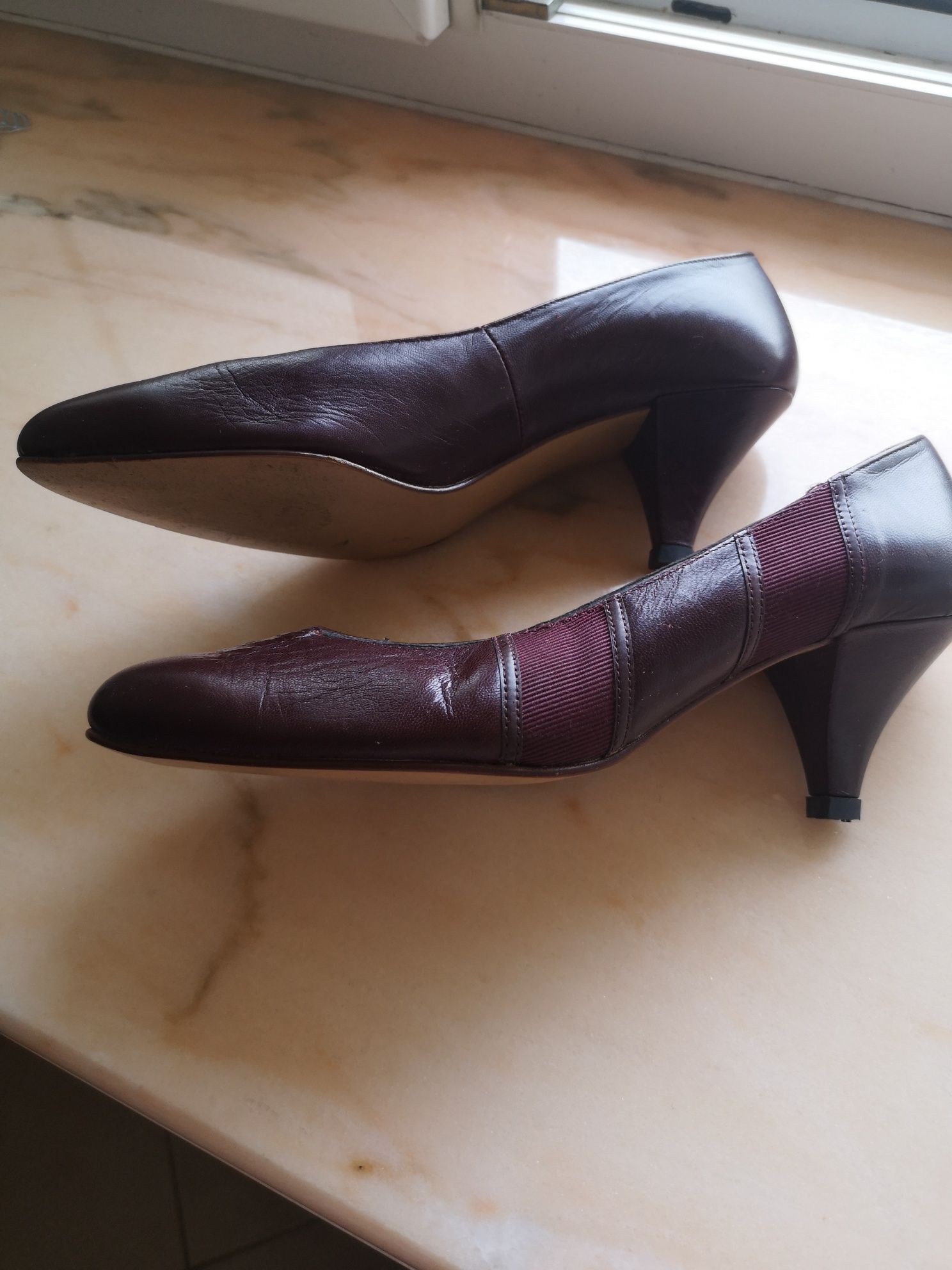 Damskie eleganckie nowe czółenka firmy Salamander  rozm. 24,5 /25 cm