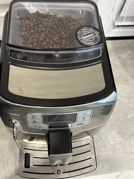 Продам кавомашину PHILIPS Saeco HD8752 модель