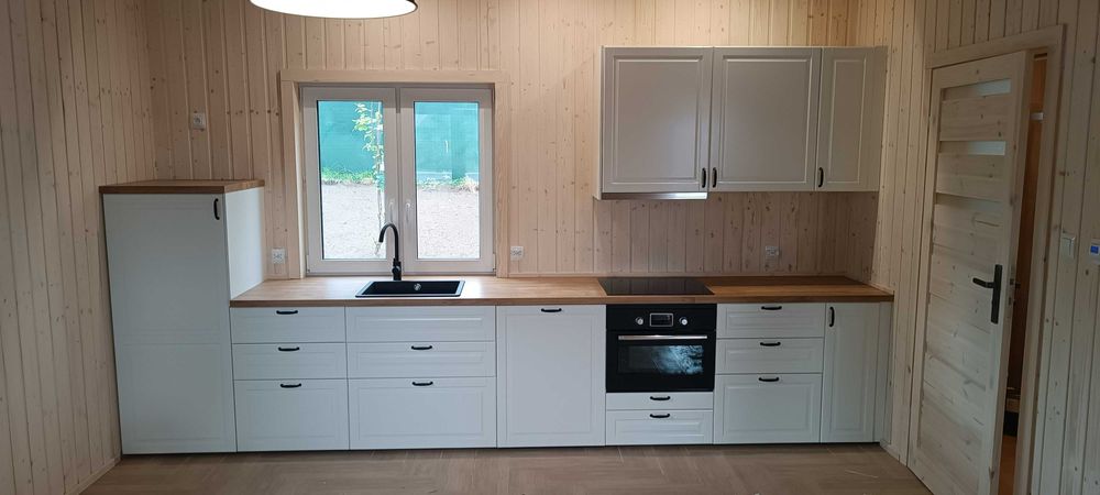 Składanie mebli, montaż kuchni, skręcanie szaf z paczek IKEA i inne