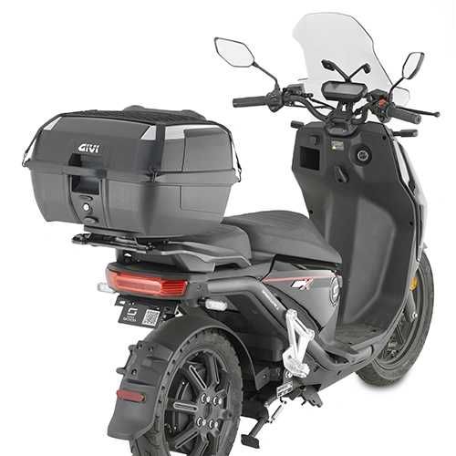 Kufer centralny GIVI B45+ 45 litrów + płyta, oparcie pasażera, siatka