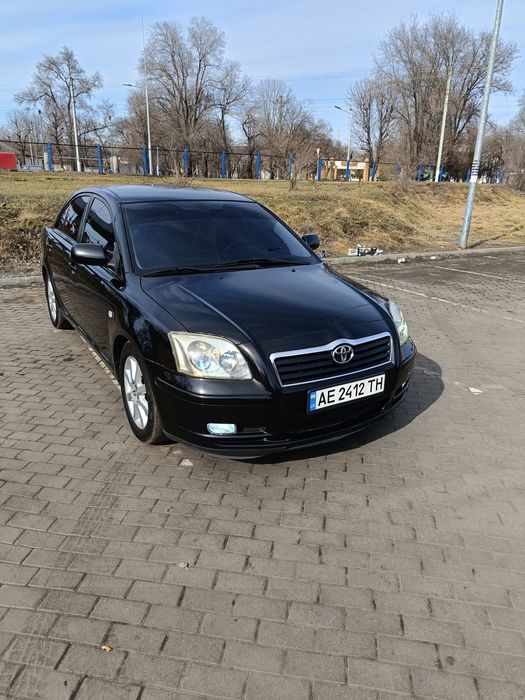 Тойота авенсіс в гарному стані