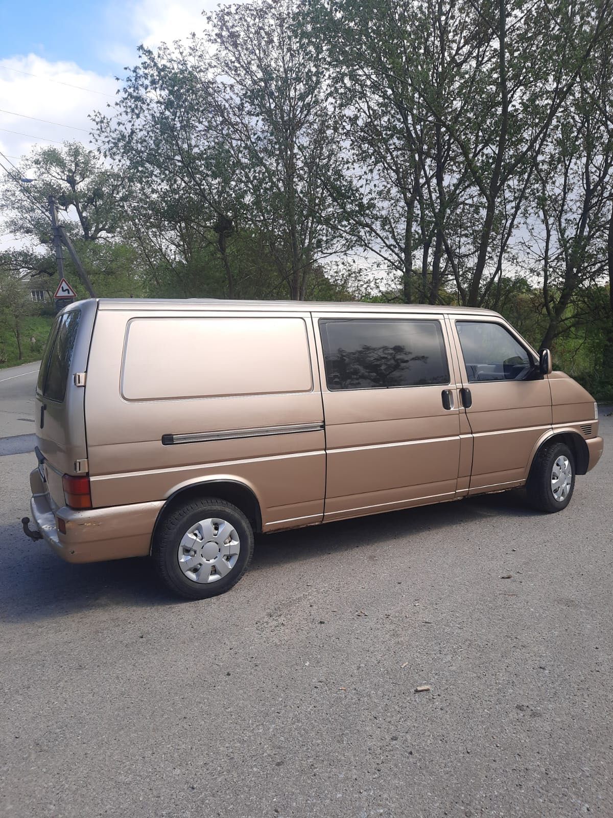 Volkswagen T4 - 99 рік - 2,4 дизель - пасажир