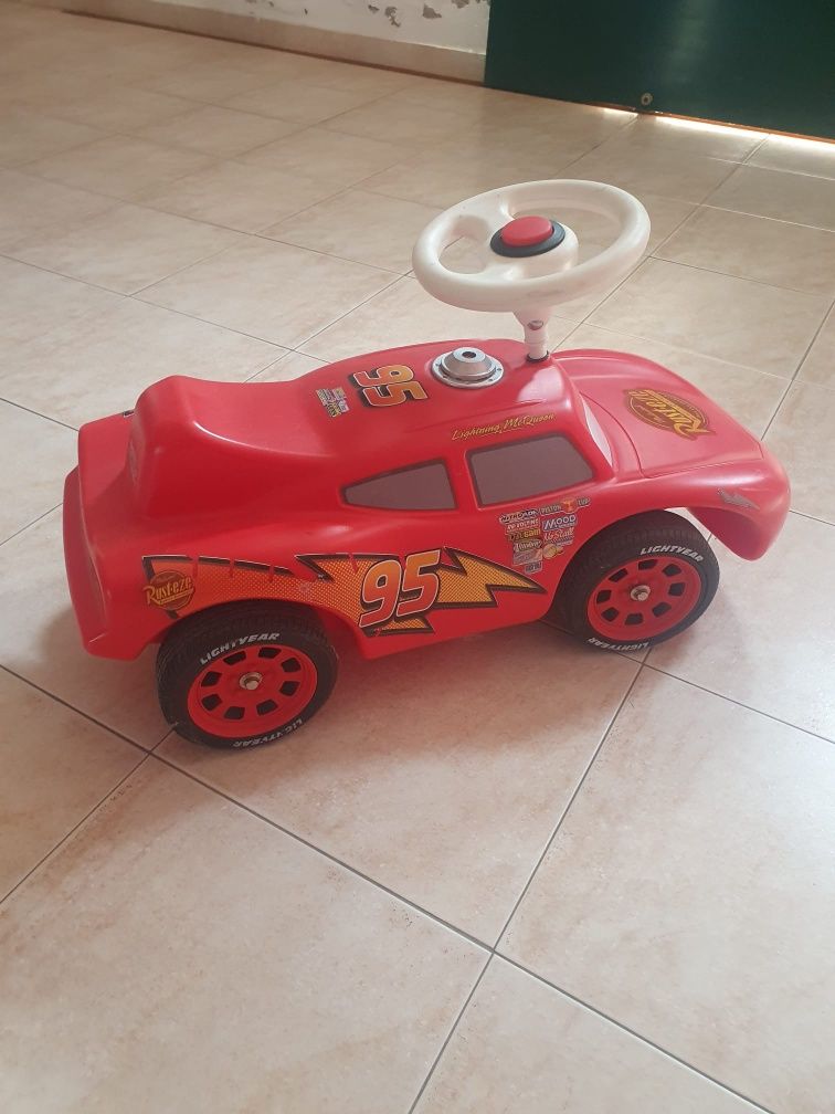 Carro do Faísca McQueen