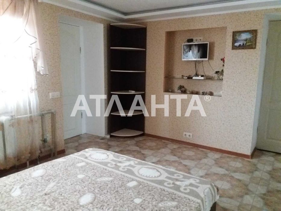 Дом 2016 года с гостевым домиком и ухоженным двориком