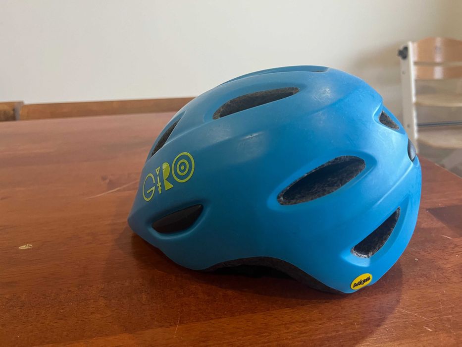 Capacete criança Giro Scamp MIPS Tamanho XS