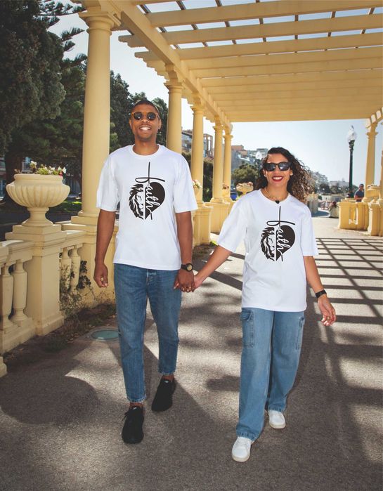 Tshirt personalizada casal exclusivas Leão