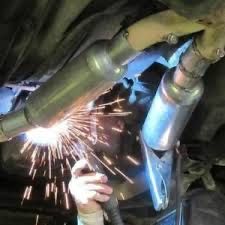 Ремонт глушителя автомобиля замены гофры сварка