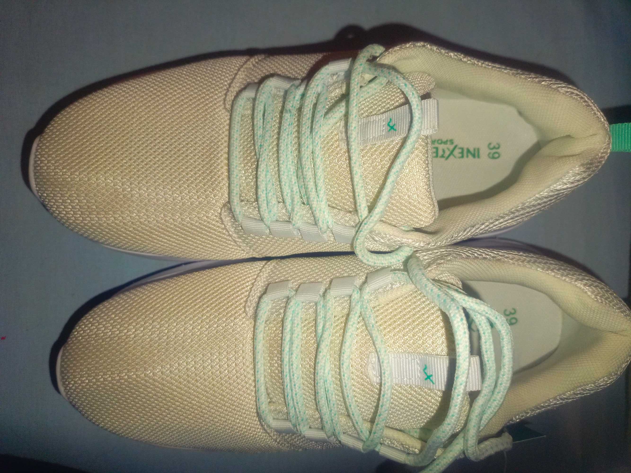 Inextenso: Białe, lekkie sneakersy 39