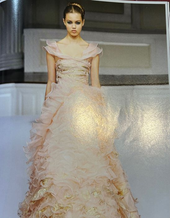 Журнали моди Haute Couture та весільні сукні, італійські